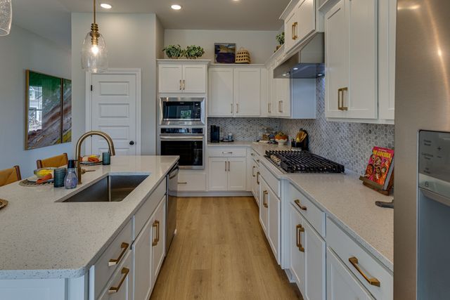 840 Drivers Cir, Columbia, TN 38401