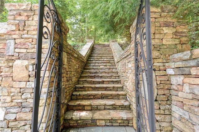 202 Sanderlin Mountain Drive N, Big Canoe, GA 30143