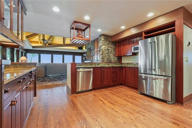 202 Sanderlin Mountain Drive N, Big Canoe, GA 30143