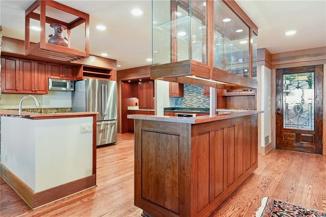 202 Sanderlin Mountain Drive N, Big Canoe, GA 30143