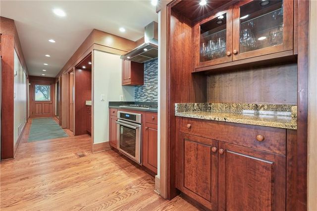 202 Sanderlin Mountain Drive N, Big Canoe, GA 30143