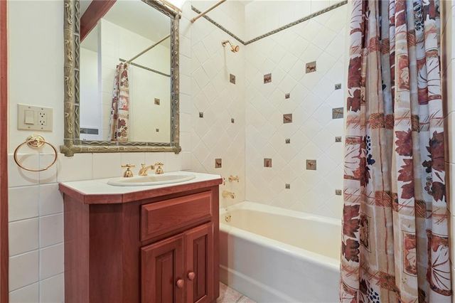 202 Sanderlin Mountain Drive N, Big Canoe, GA 30143