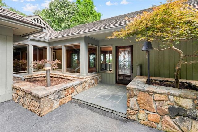 202 Sanderlin Mountain Drive N, Big Canoe, GA 30143