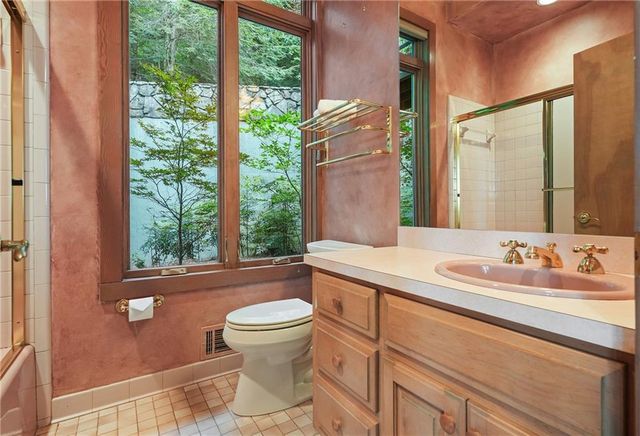 202 Sanderlin Mountain Drive N, Big Canoe, GA 30143