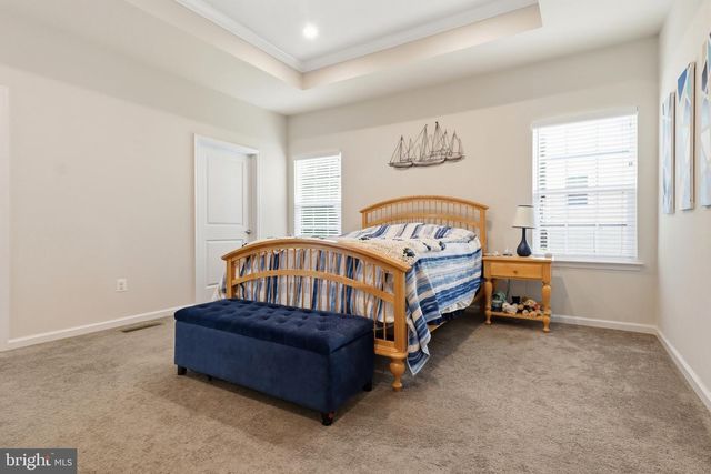1013 PIN OAK LN, York, PA 17403