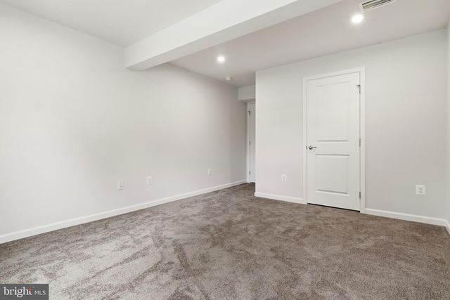 1013 PIN OAK LN, York, PA 17403