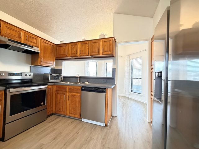 17490 MEANDERING WAY 602, Dallas, TX 75252