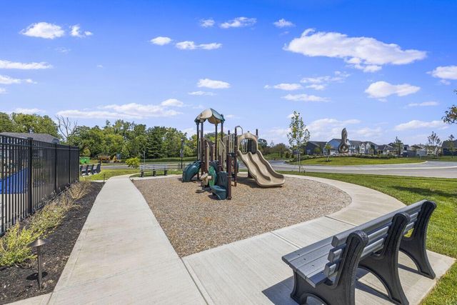 329 Merion Drive, Commercial Point, OH 43116
