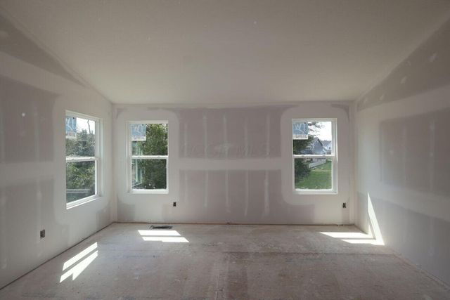 329 Merion Drive, Commercial Point, OH 43116