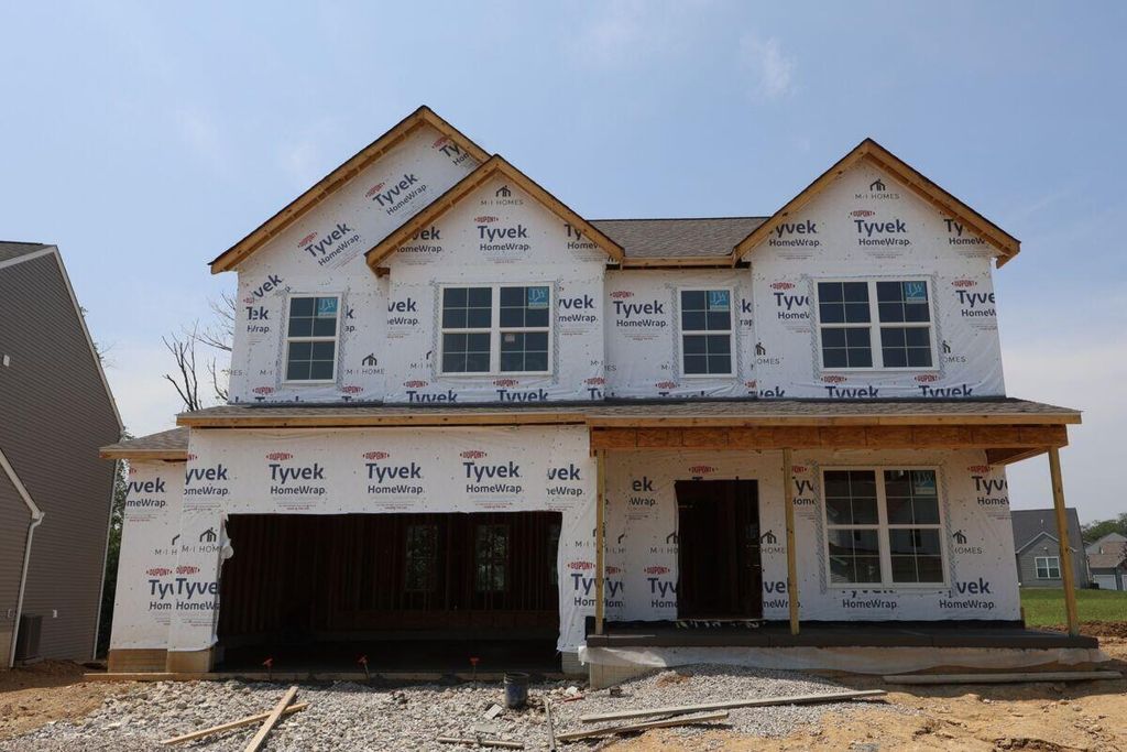 329 Merion Drive, Commercial Point, OH 43116