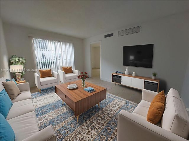 4433 Treehouse Ln A, Tamarac, FL 33319