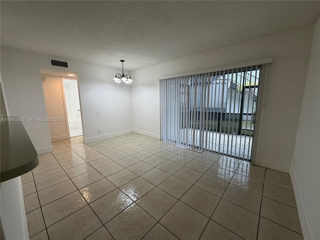 4433 Treehouse Ln A, Tamarac, FL 33319