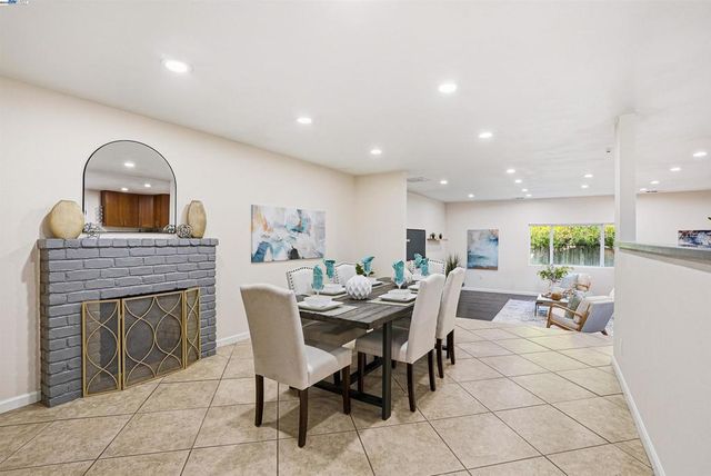 6179 Tourraine Dr, Newark, CA 94560