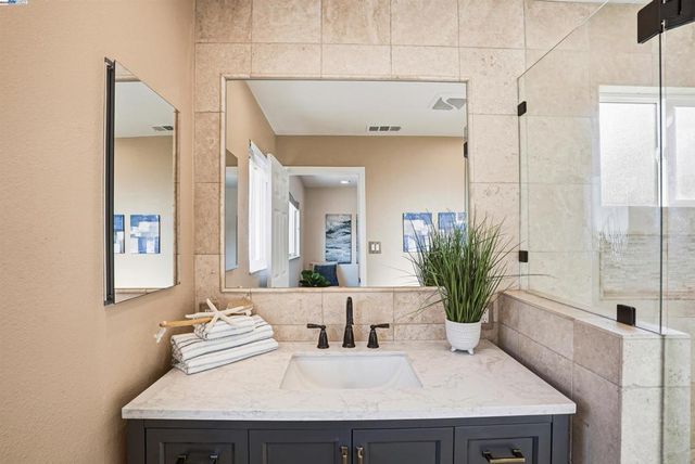 6179 Tourraine Dr, Newark, CA 94560