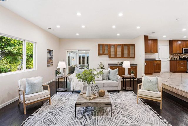 6179 Tourraine Dr, Newark, CA 94560