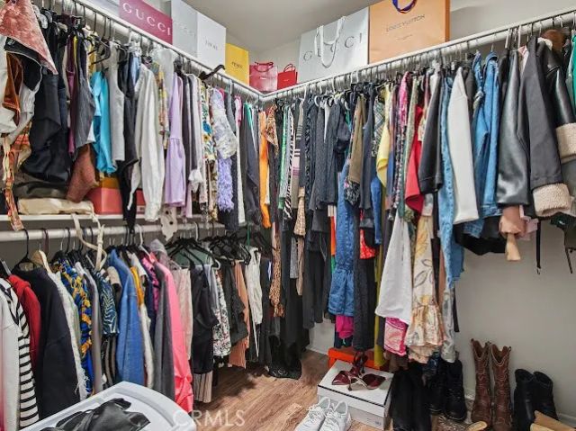23677 Park Capri 20, Calabasas, CA 91302