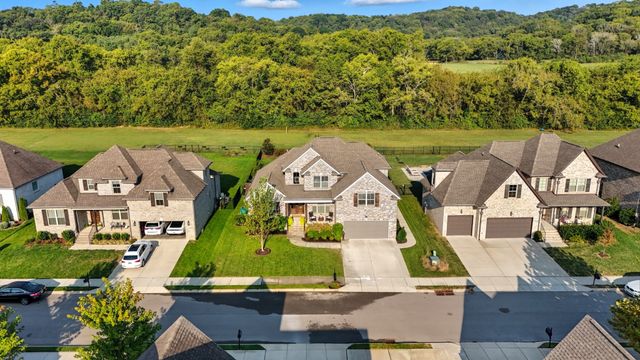 3025 Elkhorn Pl, Spring Hill, TN 37174