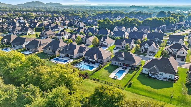 3025 Elkhorn Pl, Spring Hill, TN 37174