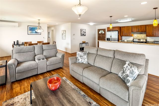 47-711 Kamehameha Highway 2, Kaneohe, HI 96744