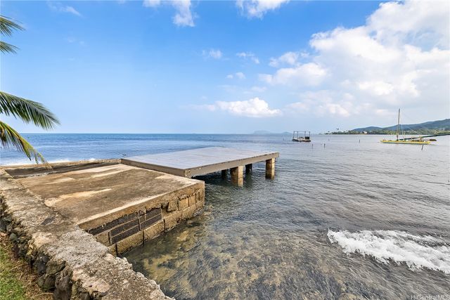 47-711 Kamehameha Highway 2, Kaneohe, HI 96744