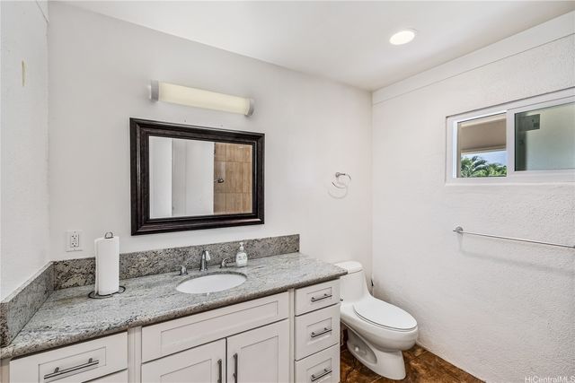 47-711 Kamehameha Highway 2, Kaneohe, HI 96744