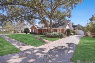 628 College Hill Dr, Baton Rouge, LA 70808