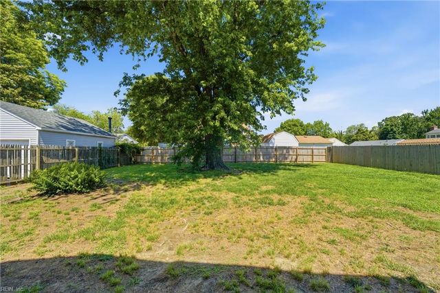 34 Southwind DR, Hampton, VA 23669