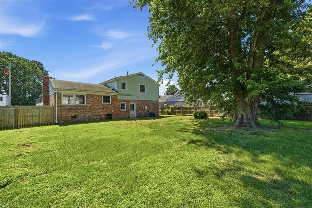 34 Southwind DR, Hampton, VA 23669
