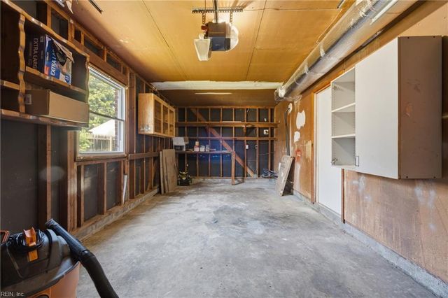 34 Southwind DR, Hampton, VA 23669