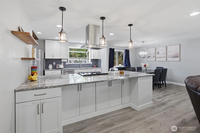 390 Cambrae Drive, Camano Island, WA 98282