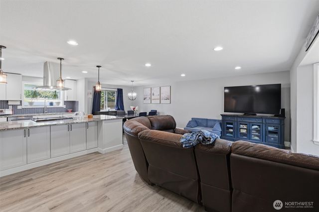 390 Cambrae Drive, Camano Island, WA 98282