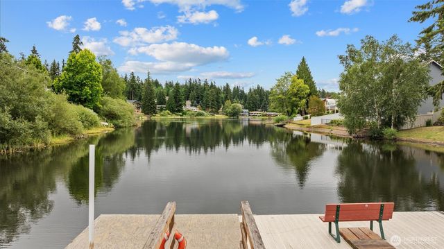 390 Cambrae Drive, Camano Island, WA 98282