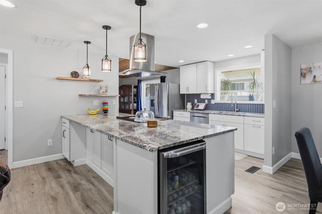 390 Cambrae Drive, Camano Island, WA 98282