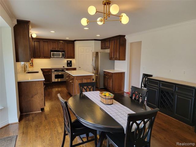 55958 Ashbrooke Drive, Utica, MI 48316