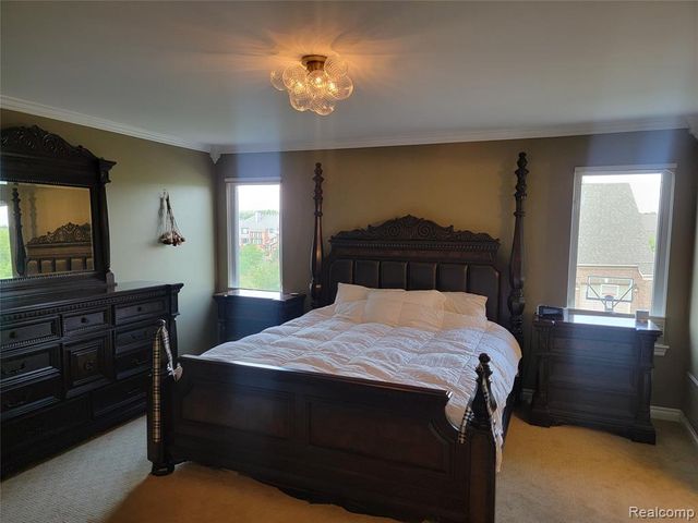 55958 Ashbrooke Drive, Utica, MI 48316