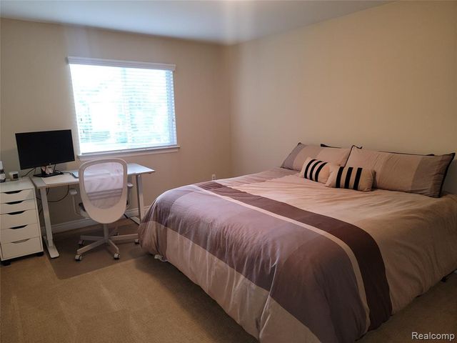 55958 Ashbrooke Drive, Utica, MI 48316