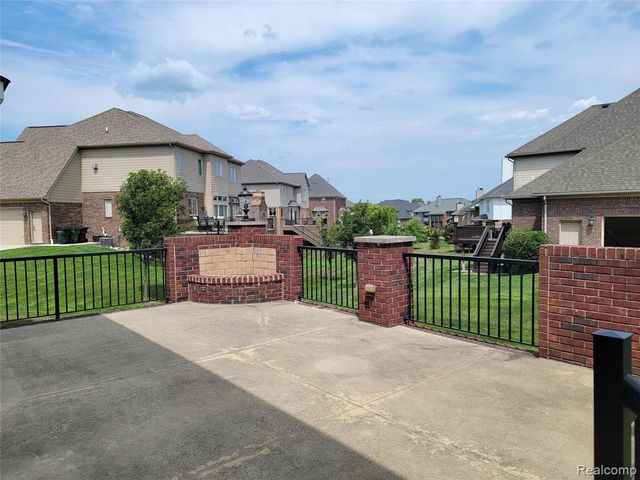 55958 Ashbrooke Drive, Utica, MI 48316