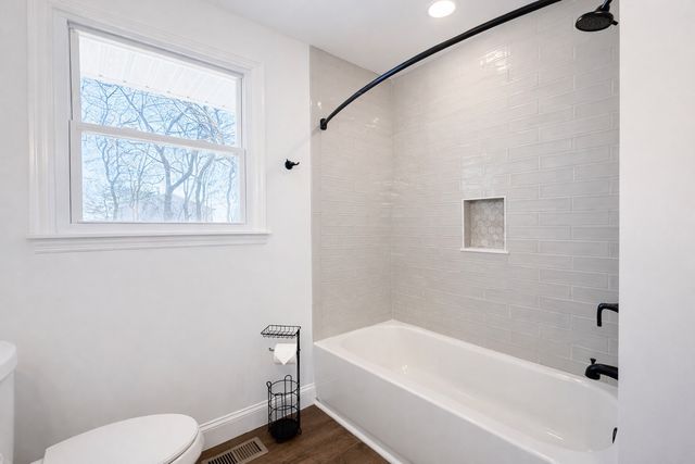 135 Dana Dr, Hendersonville, TN 37075