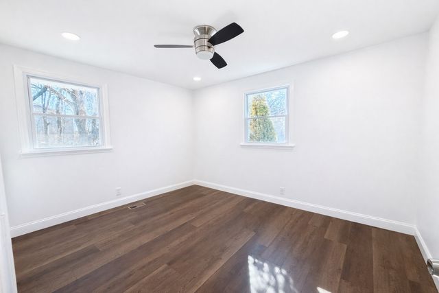 135 Dana Dr, Hendersonville, TN 37075