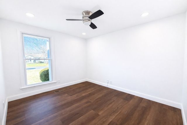 135 Dana Dr, Hendersonville, TN 37075