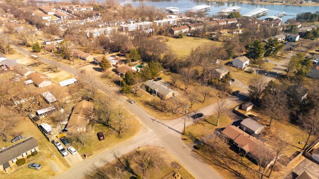 135 Dana Dr, Hendersonville, TN 37075