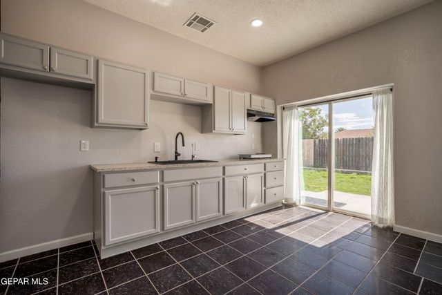 640 McAdoo Drive, Socorro, TX 79927