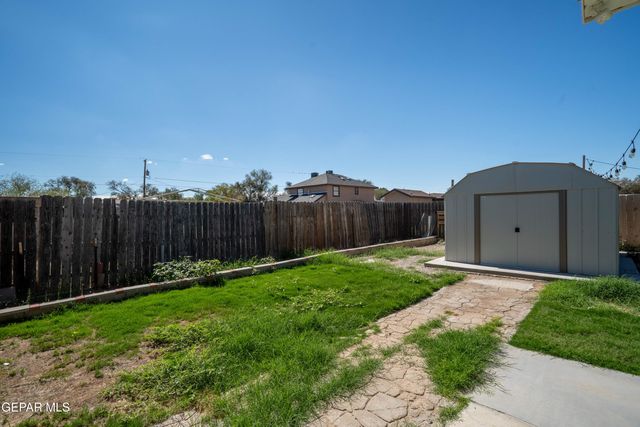 640 McAdoo Drive, Socorro, TX 79927