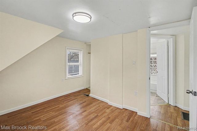 25973 Southwestern Highway, Redford, MI 48239