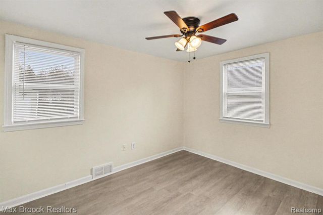 25973 Southwestern Highway, Redford, MI 48239