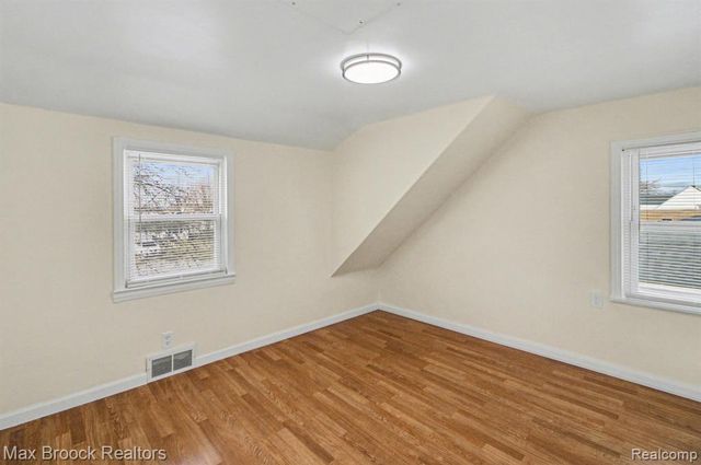 25973 Southwestern Highway, Redford, MI 48239