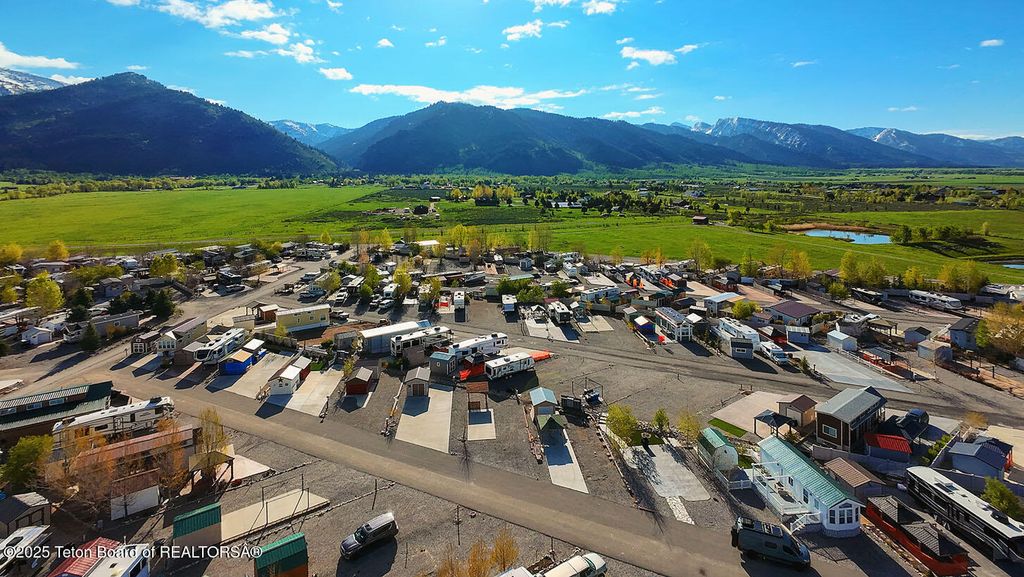 833 BUCKBOARD DRIVE, Thayne, WY 83127 photo 5