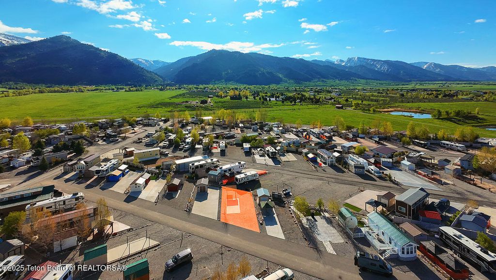 833 BUCKBOARD DRIVE, Thayne, WY 83127 photo 6