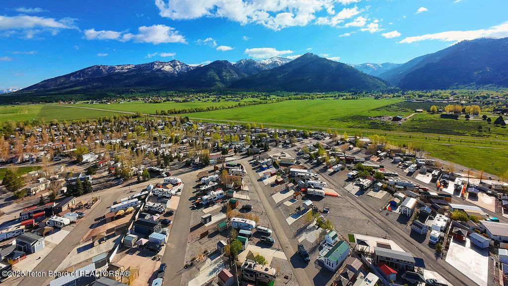 833 BUCKBOARD DRIVE, Thayne, WY 83127 photo 7