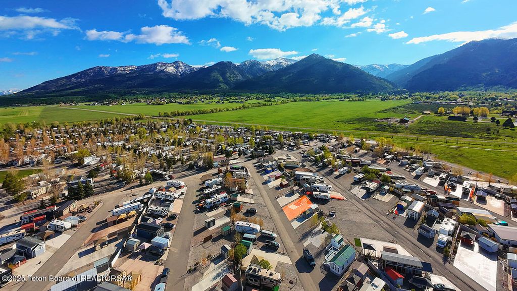 833 BUCKBOARD DRIVE, Thayne, WY 83127 photo 8